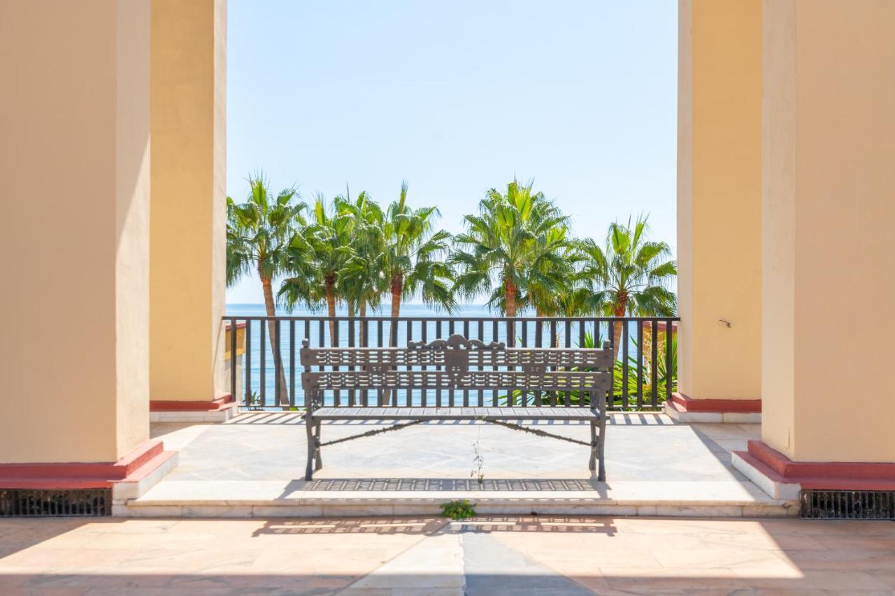 Soek La Romana Seafront Apartment Marbella